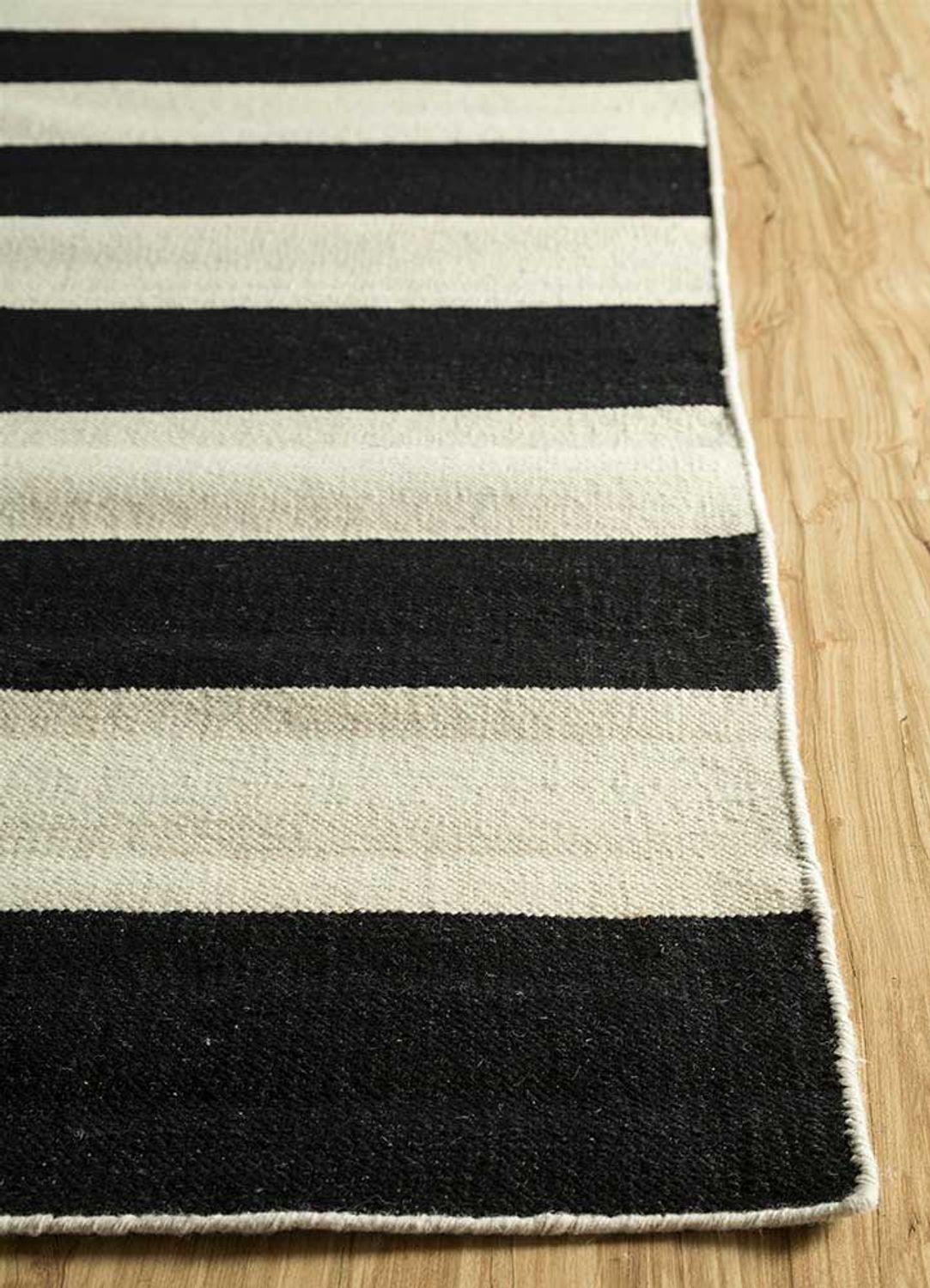 Tappeto di design Mona - Designerteppich